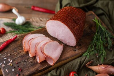 Jak wybierane jest najlepsze mięso do produkcji wędlin?